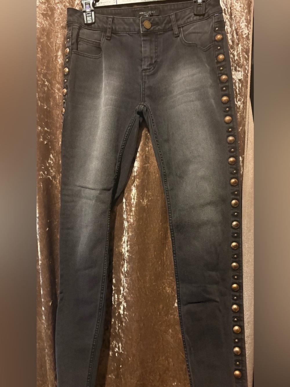 Romeo & Juliet Couture Black Skinny Jeans with Brass Stud Side Trim/ Size S